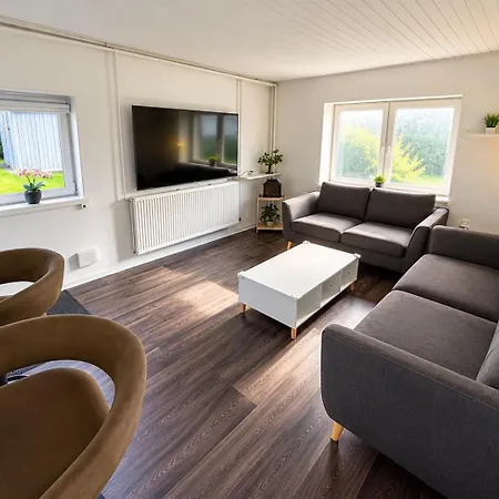Aarhus - Free Parking & Self Check-in Tilst