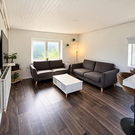 Villa Aarhus - Free Parking & Self Check-in